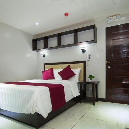 Diamond Hotel And Resto Катарман Экстерьер фото