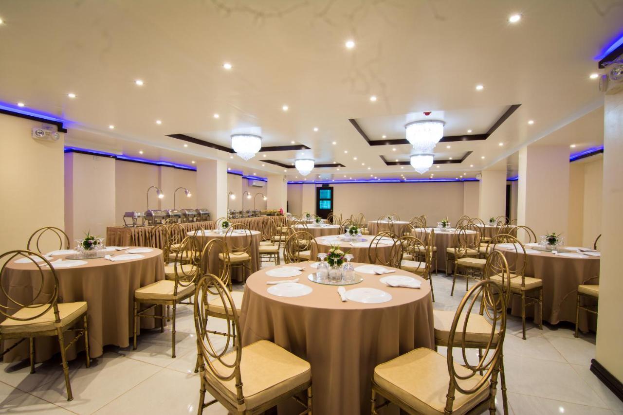 Diamond Hotel And Resto Катарман Экстерьер фото